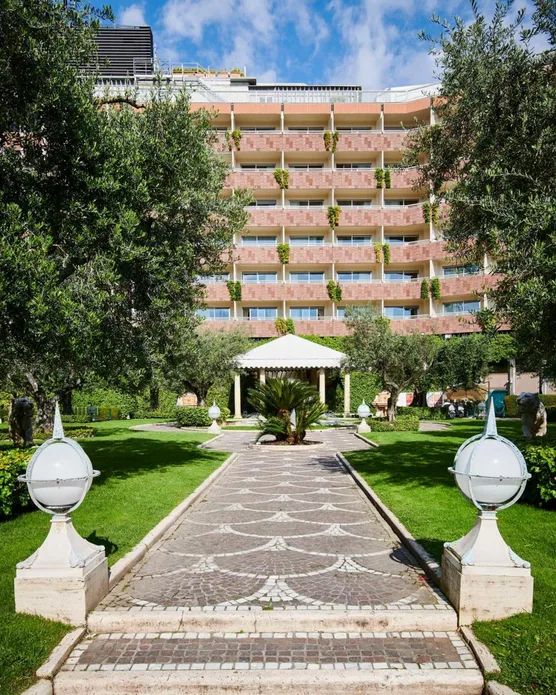 Rome Cavalieri, photo 2